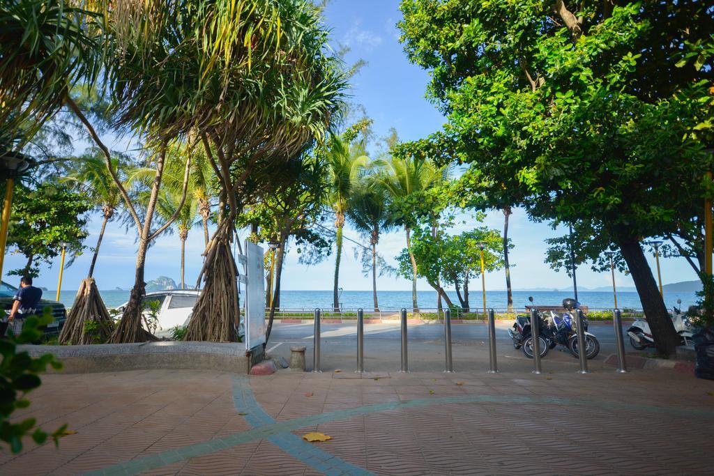 Хостел Irest Ao Nang Seafront Екстер'єр фото