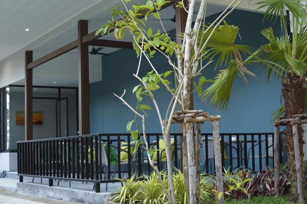 Хостел Irest Ao Nang Seafront Екстер'єр фото