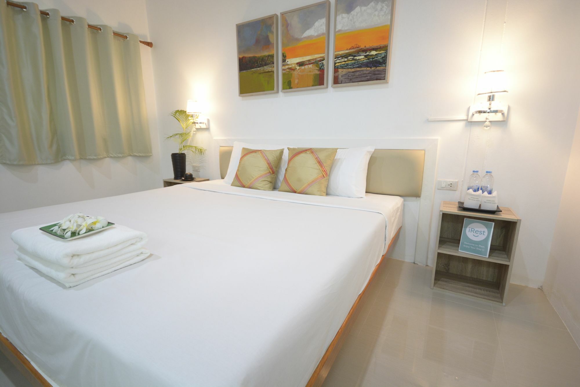 Хостел Irest Ao Nang Seafront Екстер'єр фото