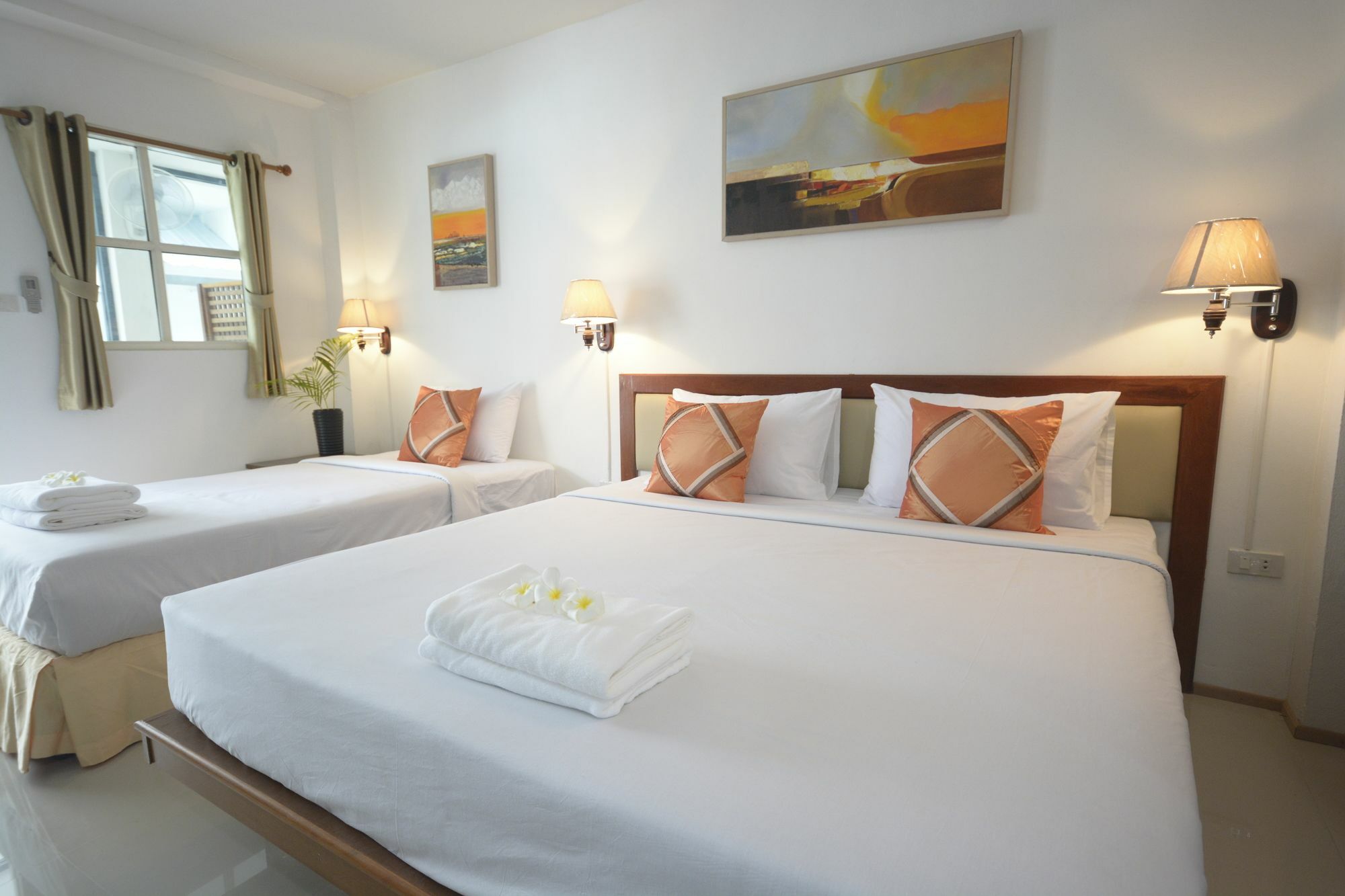 Хостел Irest Ao Nang Seafront Екстер'єр фото
